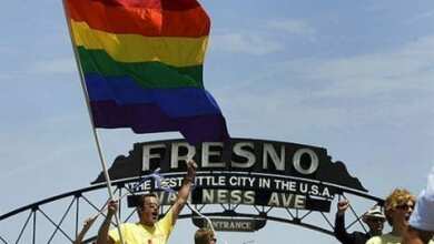 Miles piden derechos para los gays en fresno