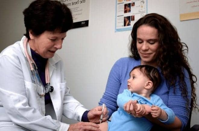 Aumenta el número de niños sin cobertura médica por primera vez en años