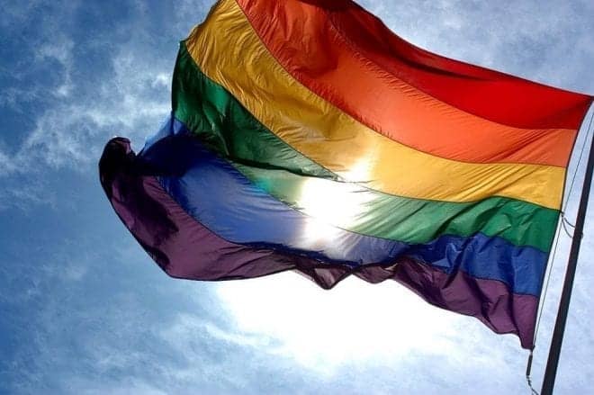 Protección a los jóvenes lgbtq que viven en la calle