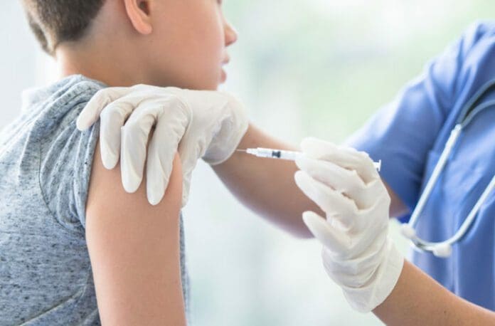 Niños vacunados, Vacunación infantil