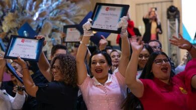 Empoderan a empresarios latinos de Arizona para hacer crecer sus negocios